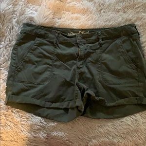 Universal Thread Olive Green Shorts